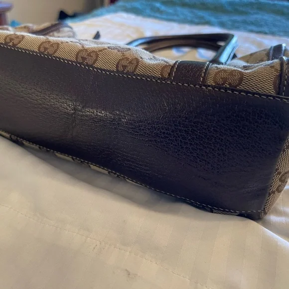 GUC Gucci Monogram Canvas Abbey Handbag - Picture 7 of 16